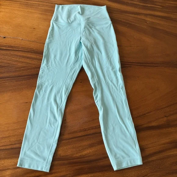 Lululemon Align High-Rise Crop 23" Icing Blue Size 4 - Picture 3 of 6